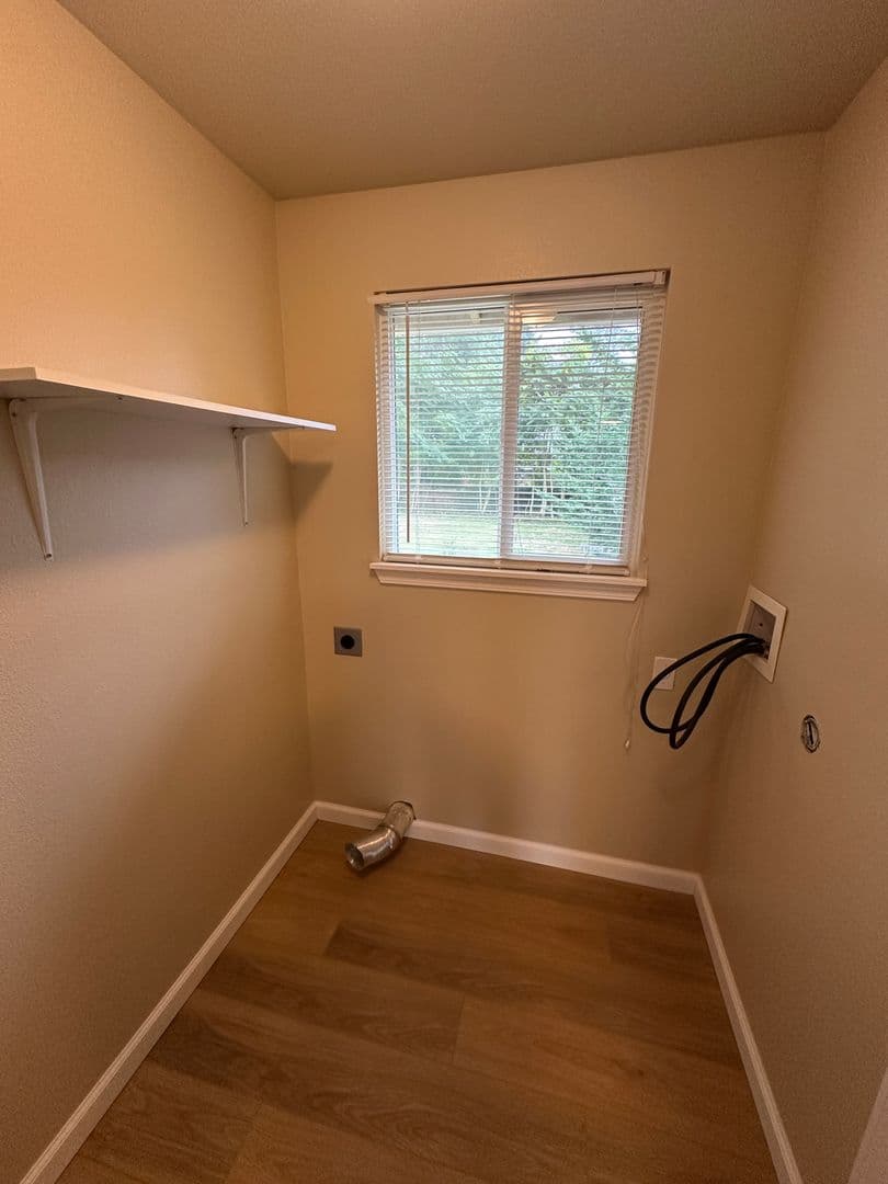 Lakewood House: 8714 Veterans Dr SW