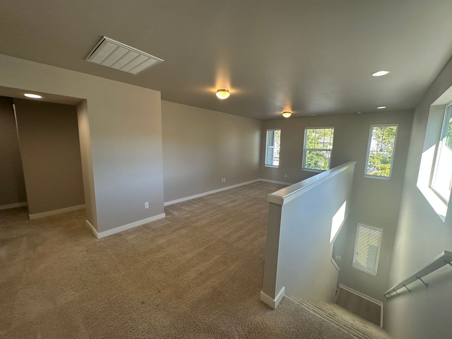 Lacey House: 7741 20th Ln SE