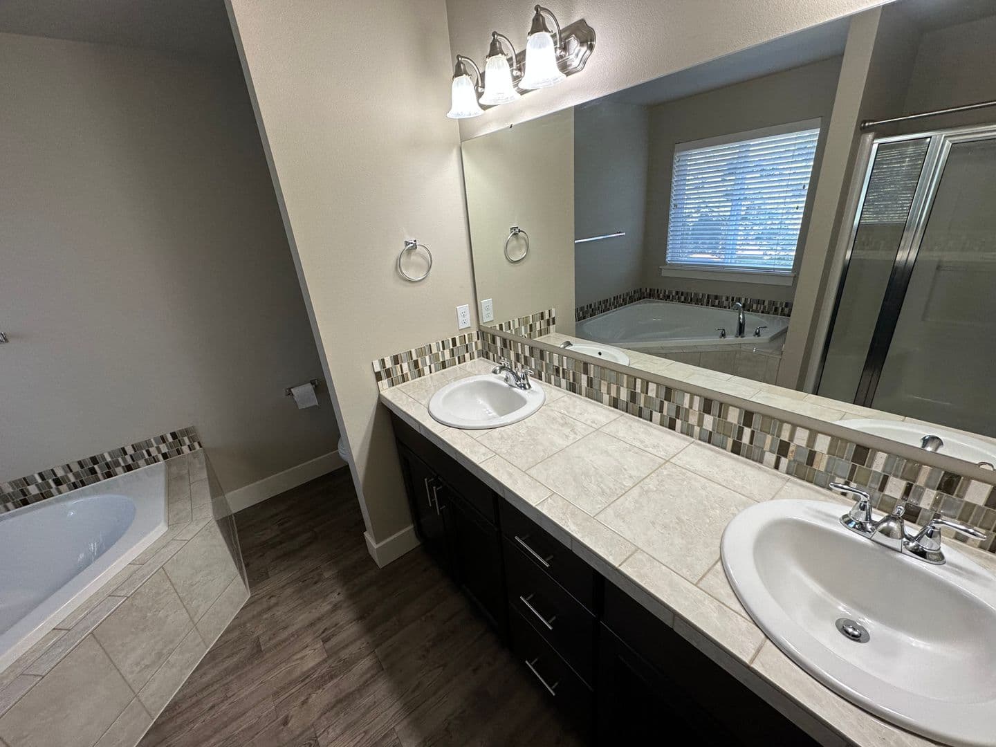 Roy House: 3305 291st St S