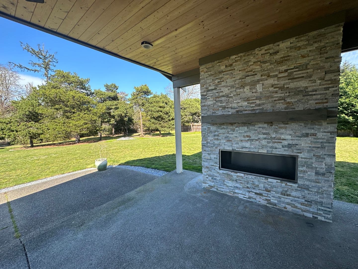 Roy House: 3305 291st St S