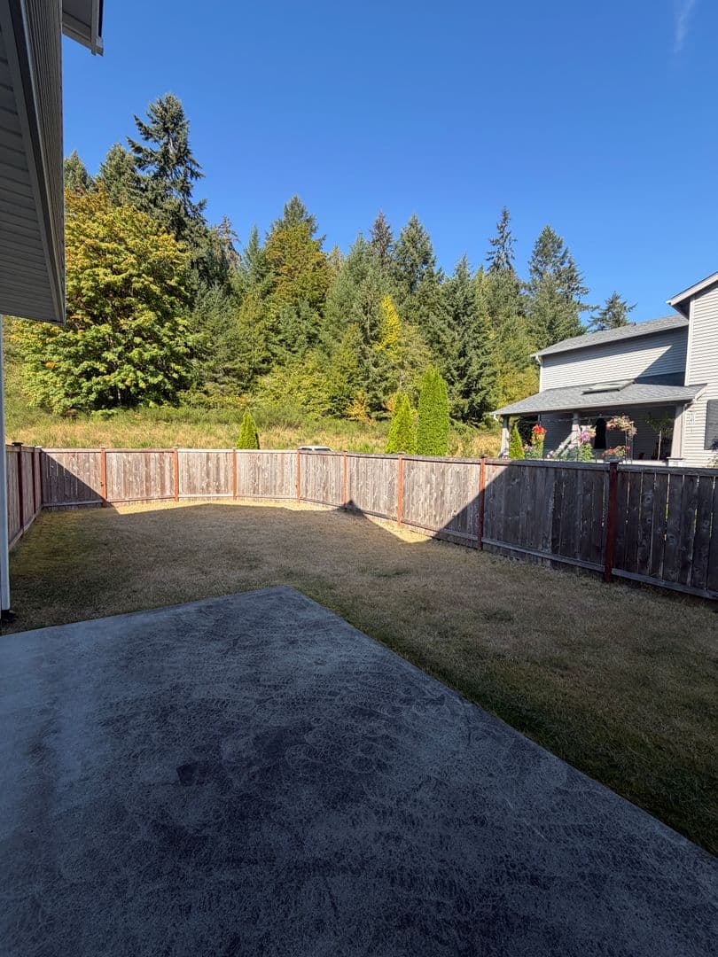 DuPont House: 1479 Burnside Place
