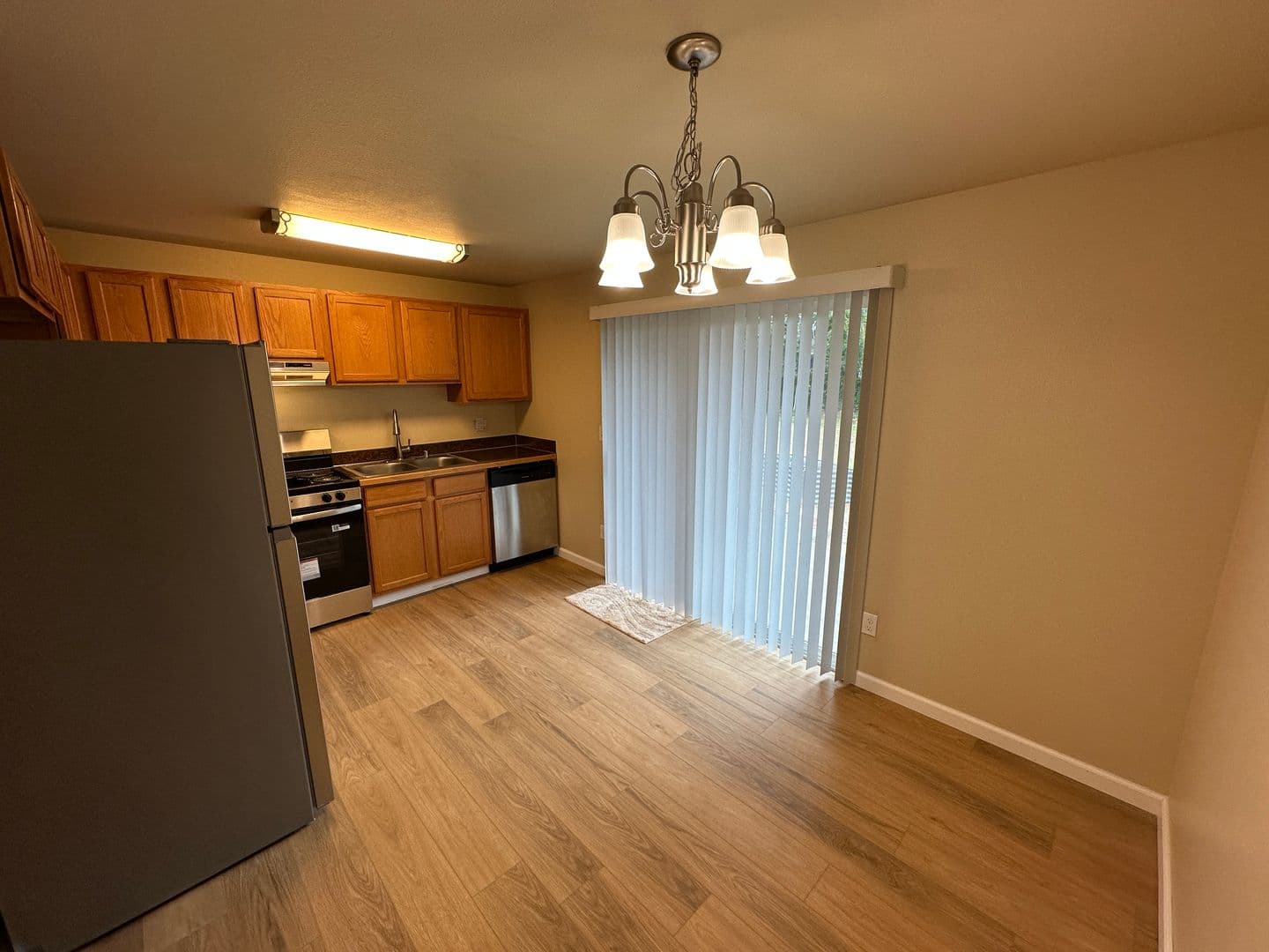 Lakewood House: 8714 Veterans Dr SW