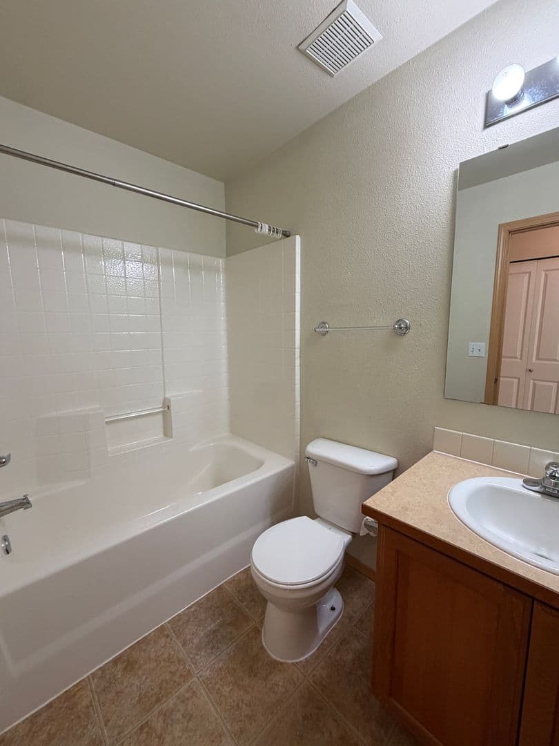 DuPont House: 2320 Simmons Street Unit B
