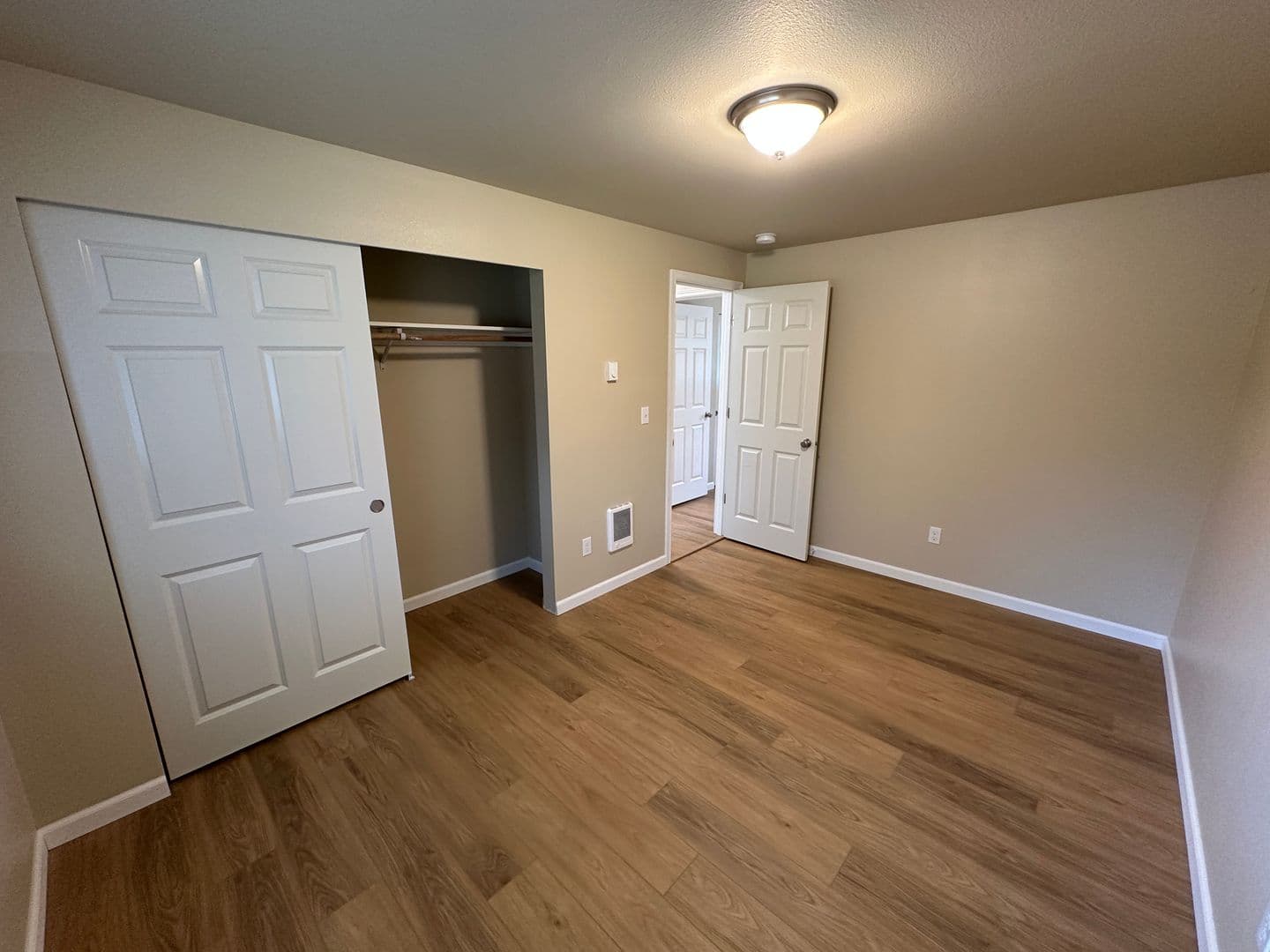 Lakewood House: 8714 Veterans Dr SW