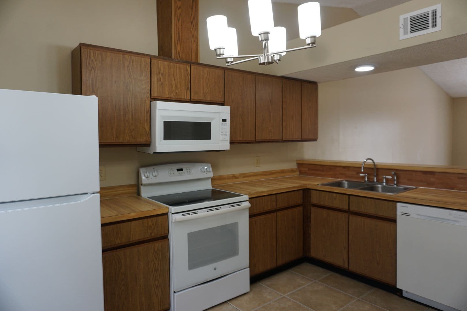 Atlantic Beach Townhome: 537 Aquatic Drive