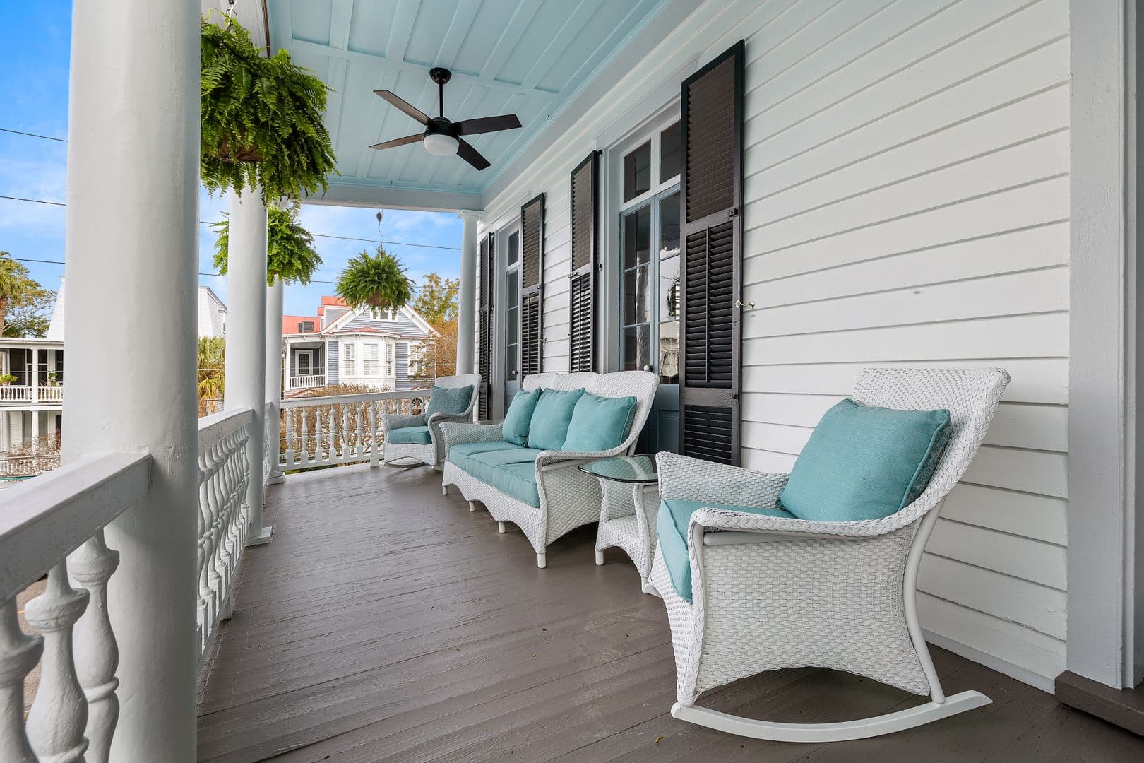 Charleston House: 135 Broad Street