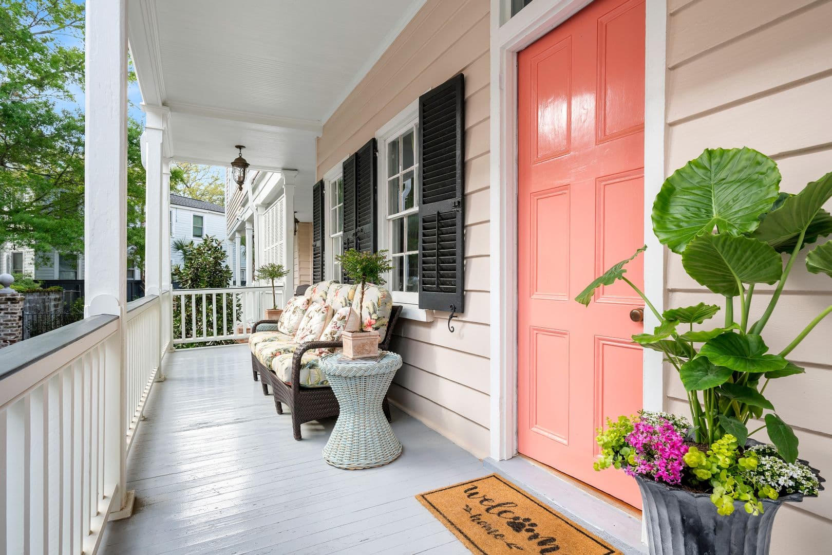 Charleston House: 21 Savage Street