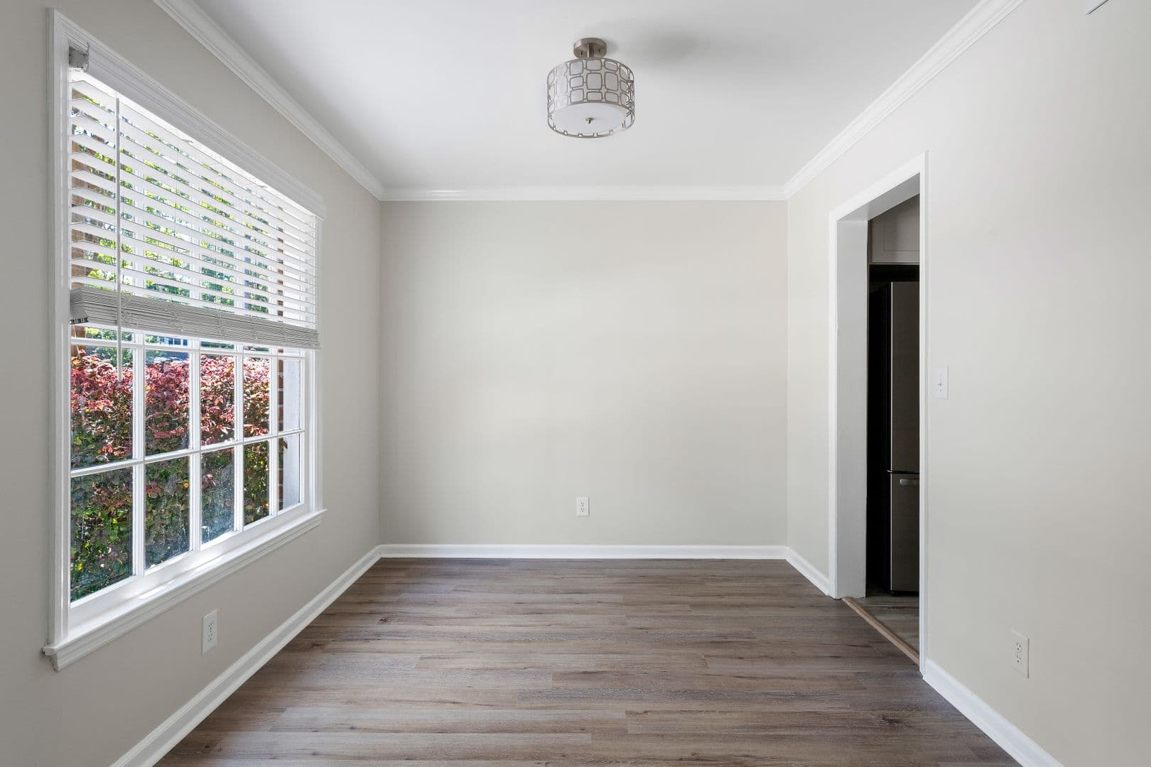Mount Pleasant House: 664 Swinton Court