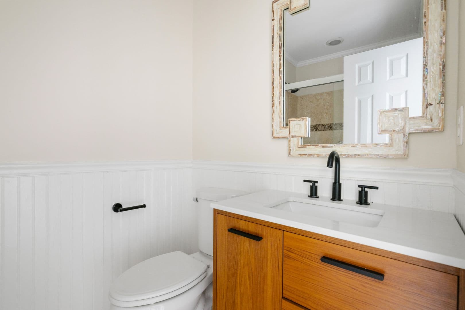 Mount Pleasant House: 664 Swinton Court