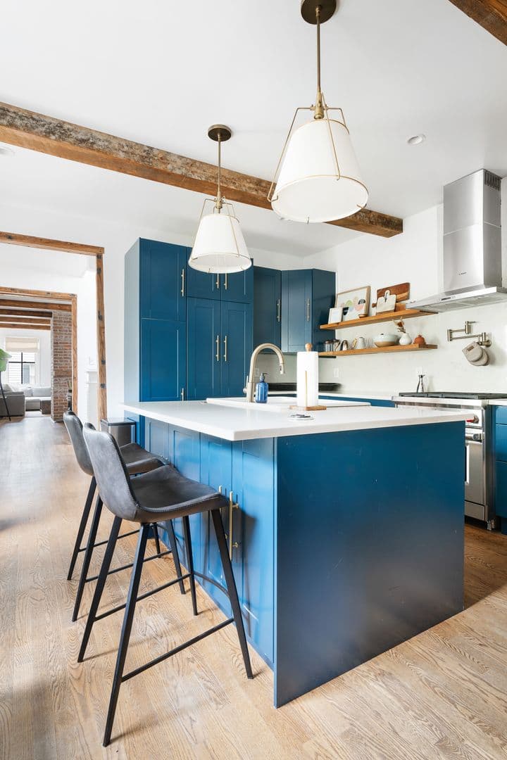 Charleston House: 70 Ashe Street
