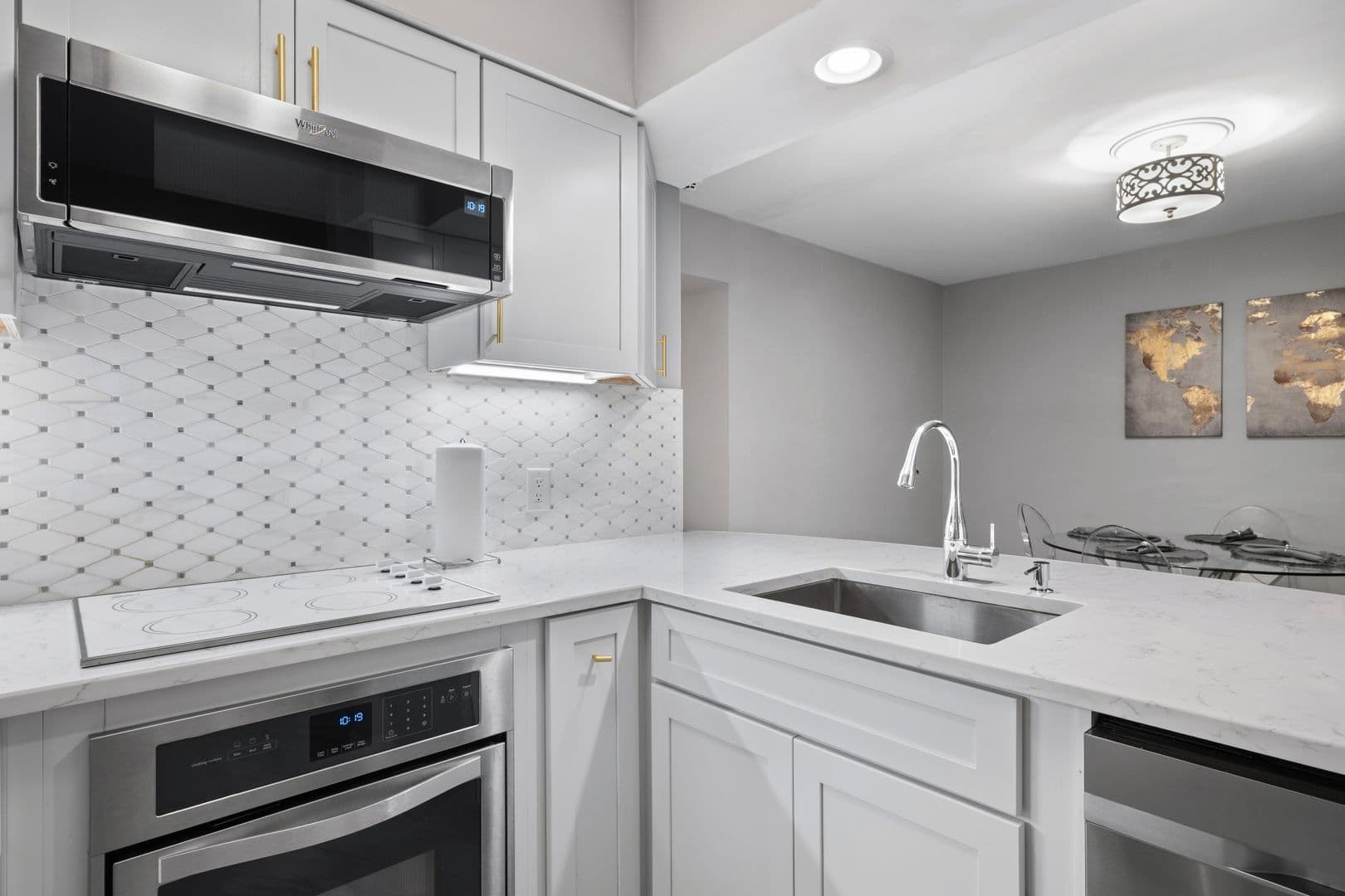 Charleston House: 55 Ashley Avenue