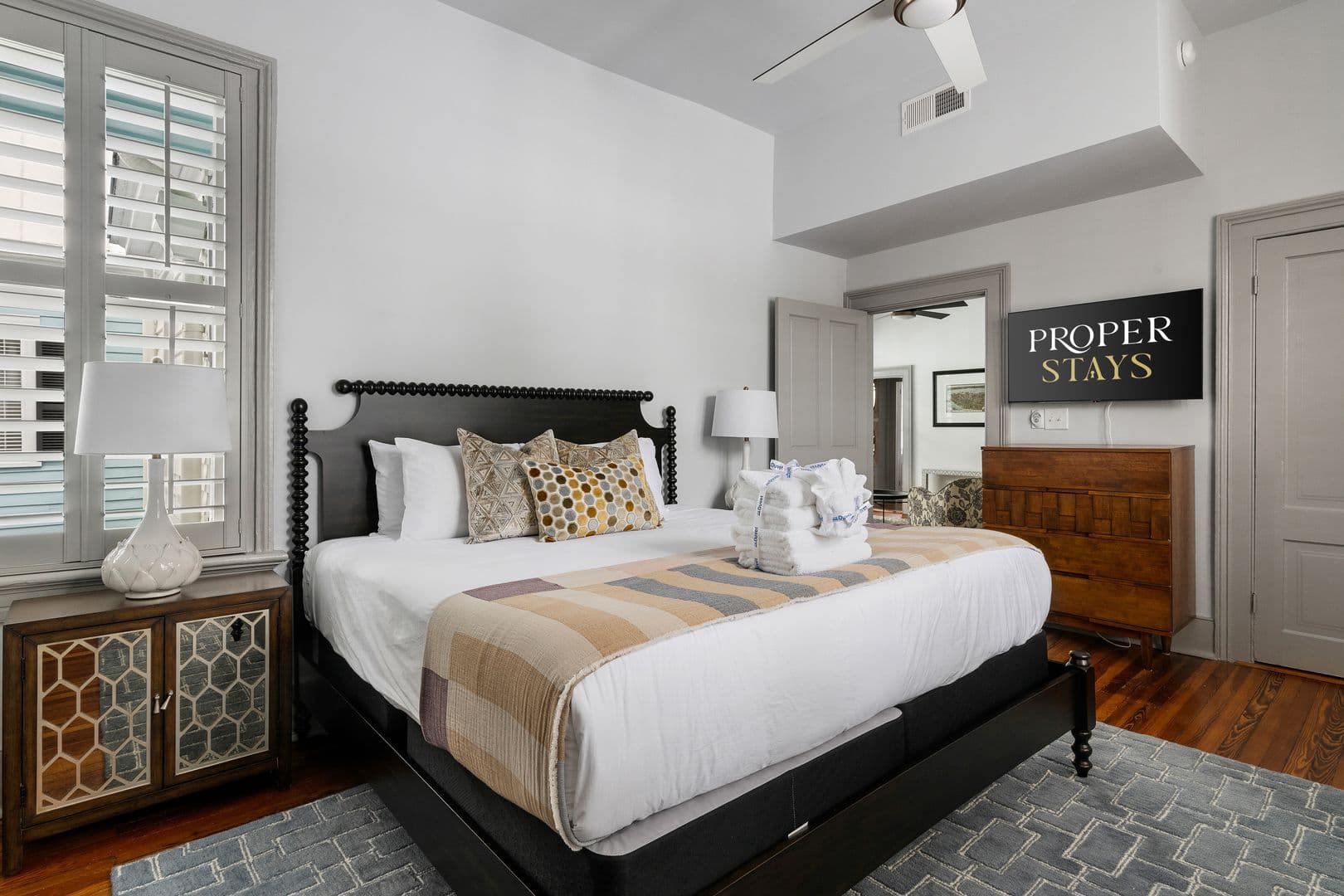 Charleston House: 135 Broad Street