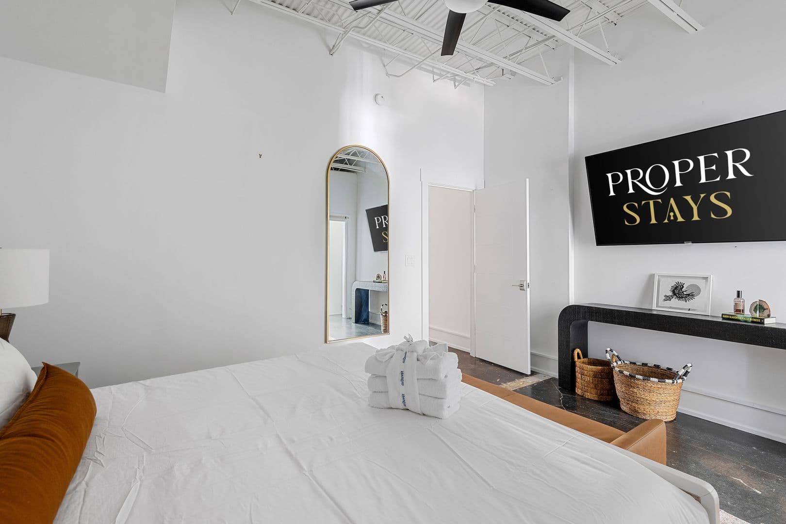 Charleston House: 182 East Bay Street  Unit 202