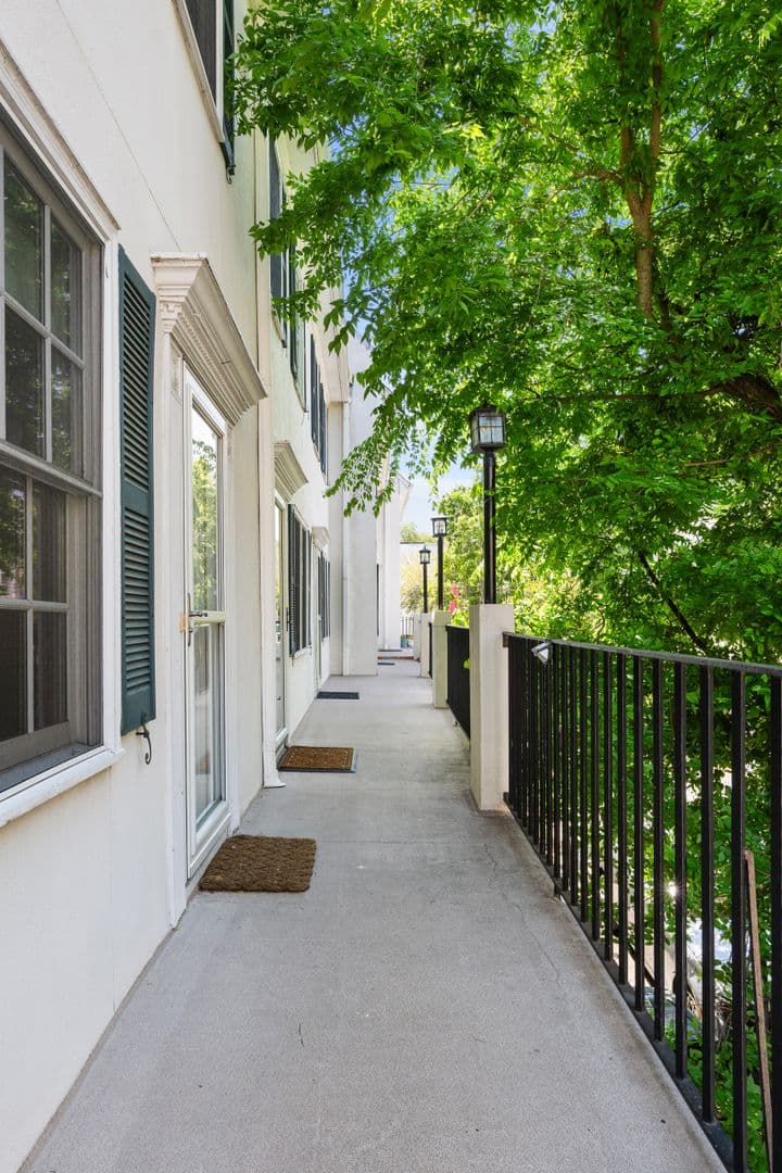 Charleston House: 15 Horlbeck Alley