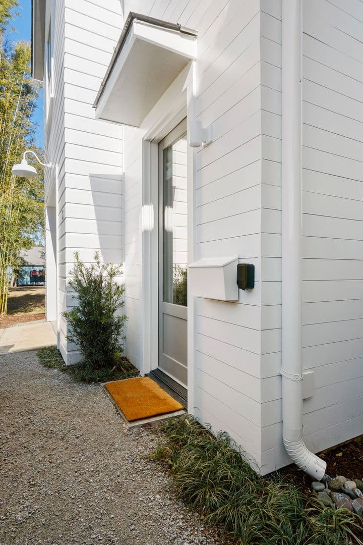Charleston House: 36 10th Avenue