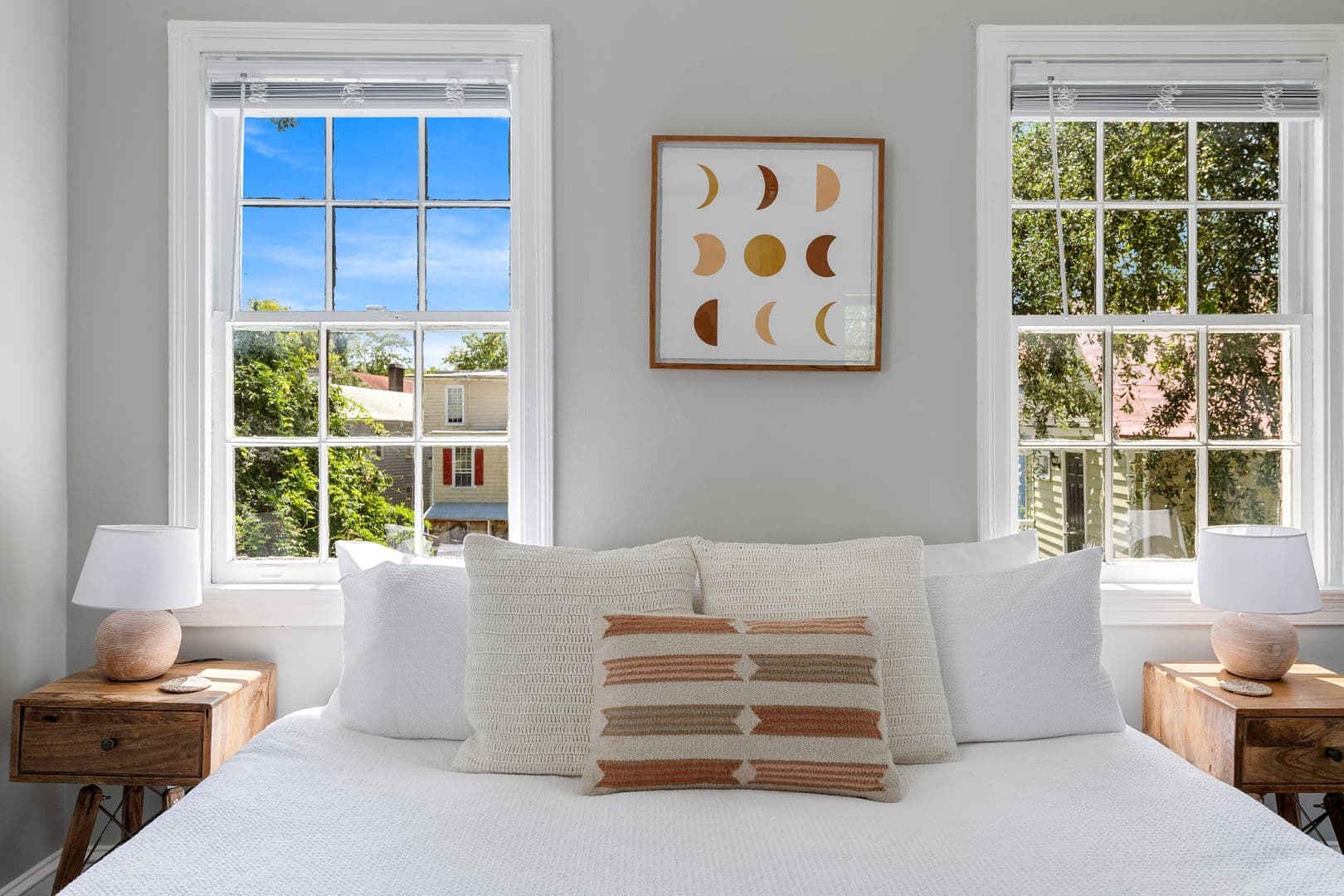 Charleston House: 49 Radcliffe Street