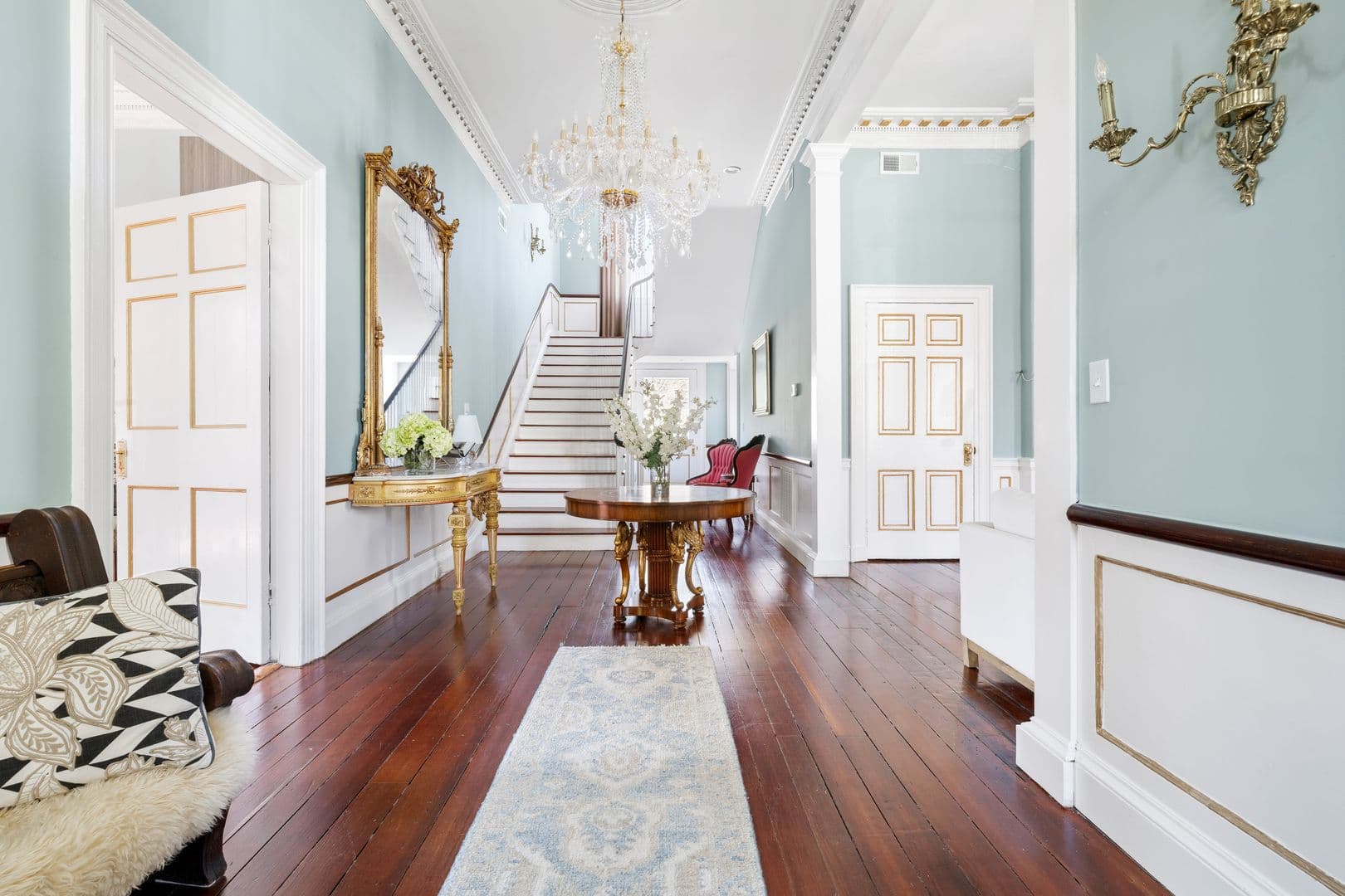 Charleston House: 96 Ashley Avenue