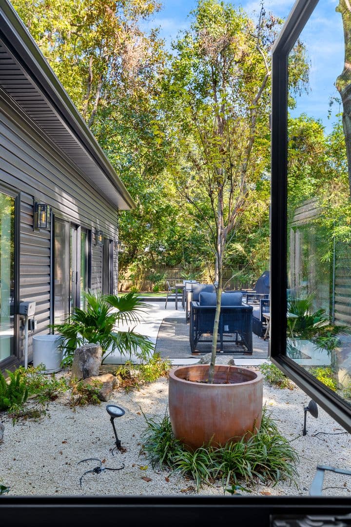 Mount Pleasant House: 706 York Street