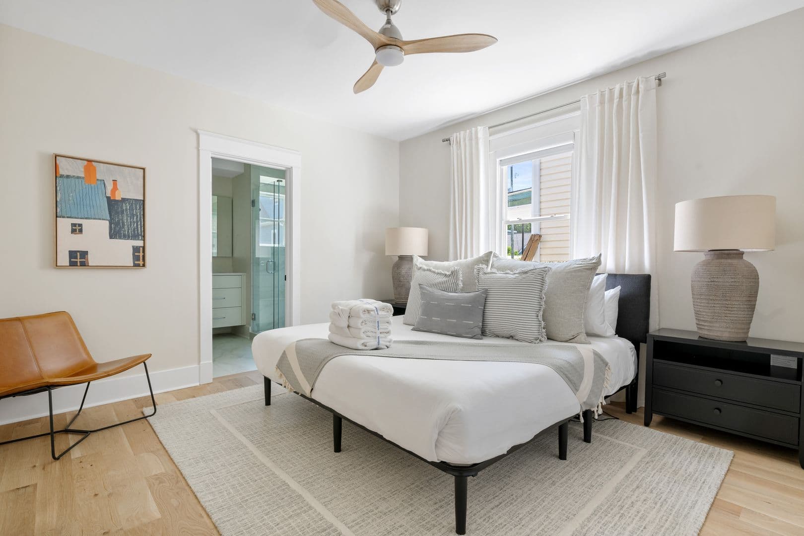 Charleston House: 191 W. Poplar Street
