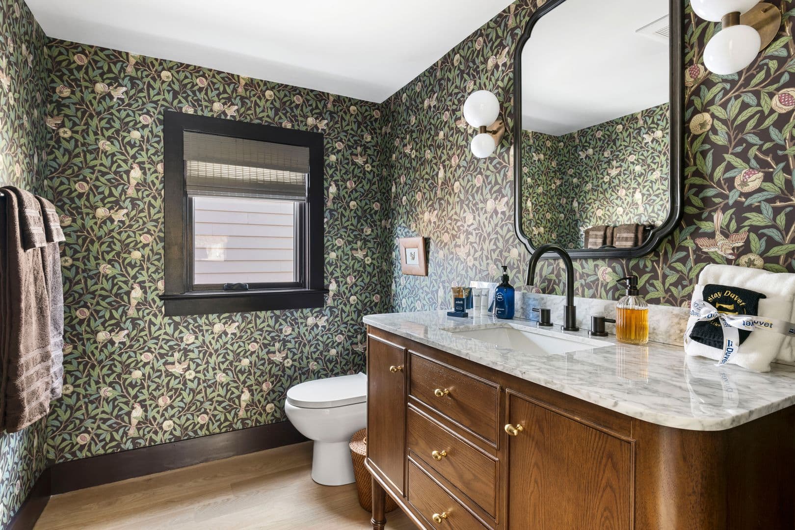 Charleston House: 36 10th Avenue