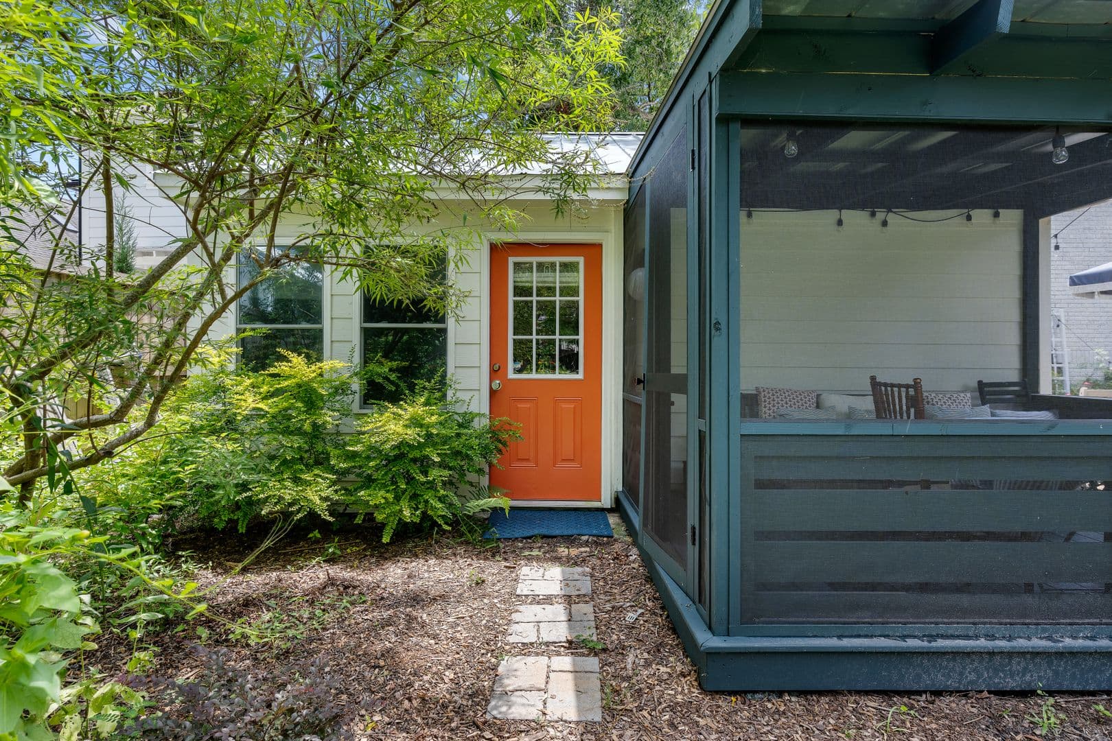 Charleston House: 134 Sans Souci Street