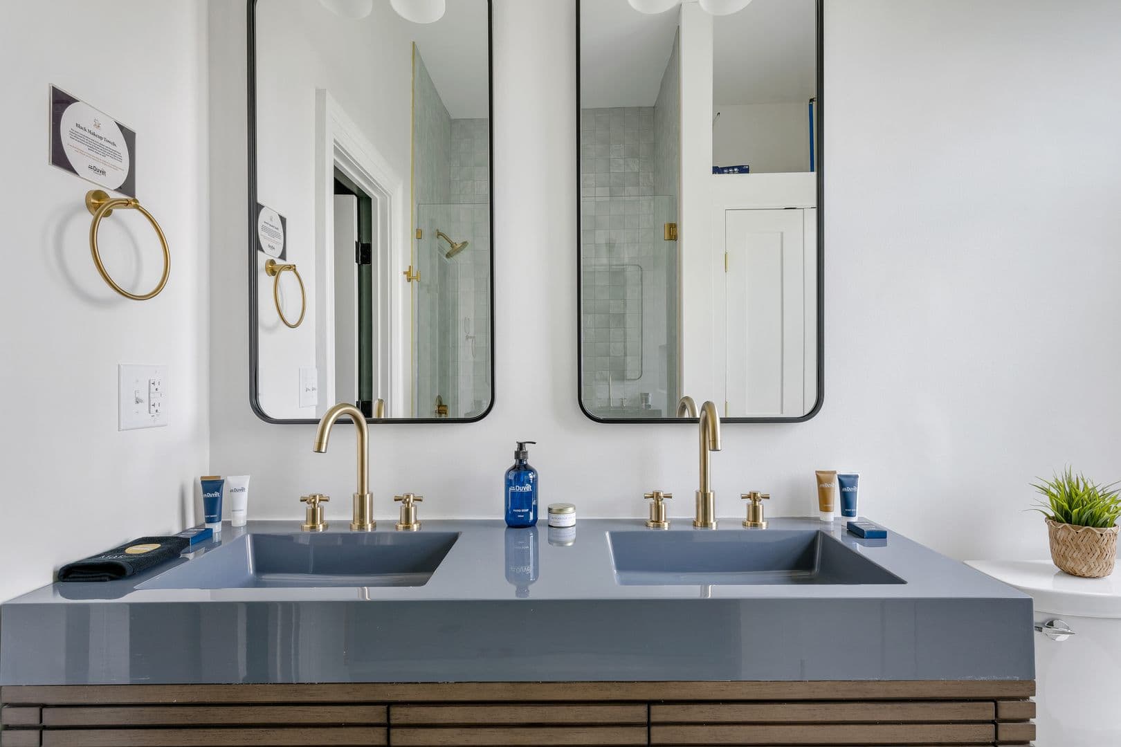 Charleston House: 744 Rutledge Avenue
