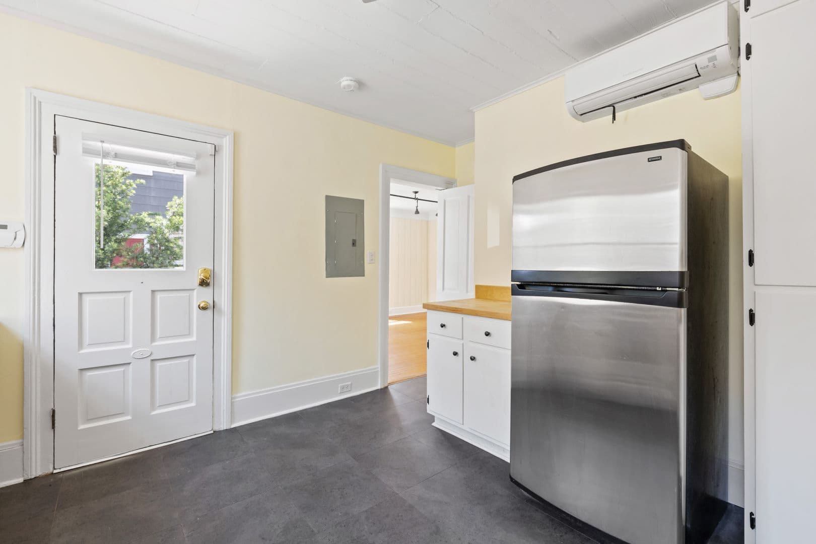 Charleston House: 2 Talon Court