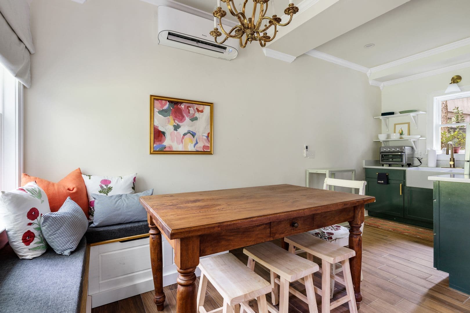 Charleston House: 134 Sans Souci Street