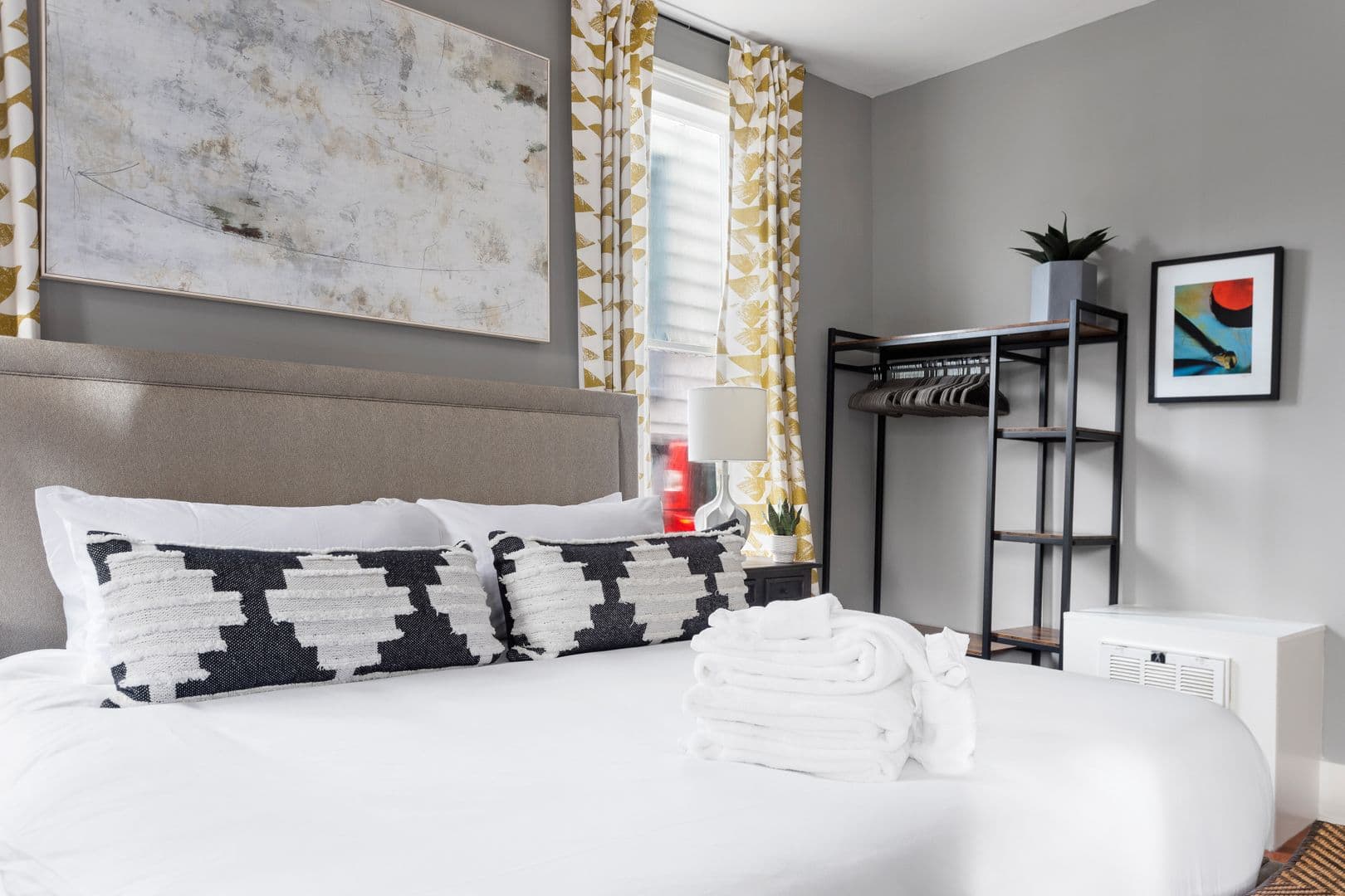 Charleston House: 234 Ashley Avenue, A