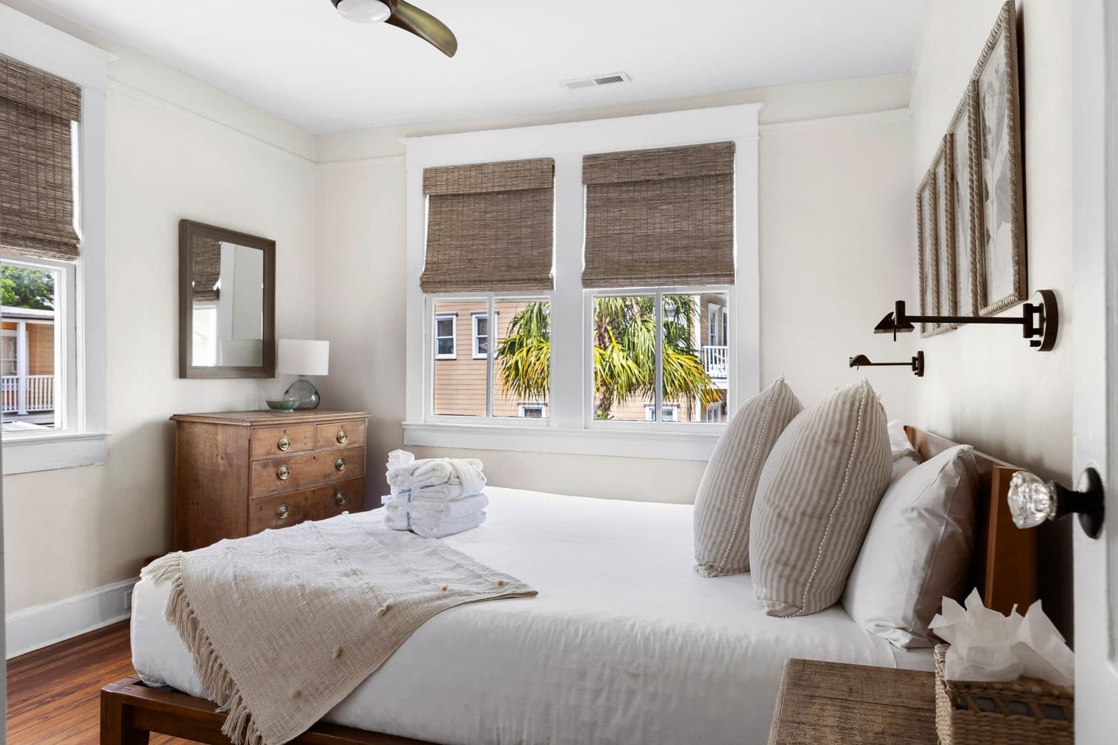 Charleston House: 230 Rutledge Ave