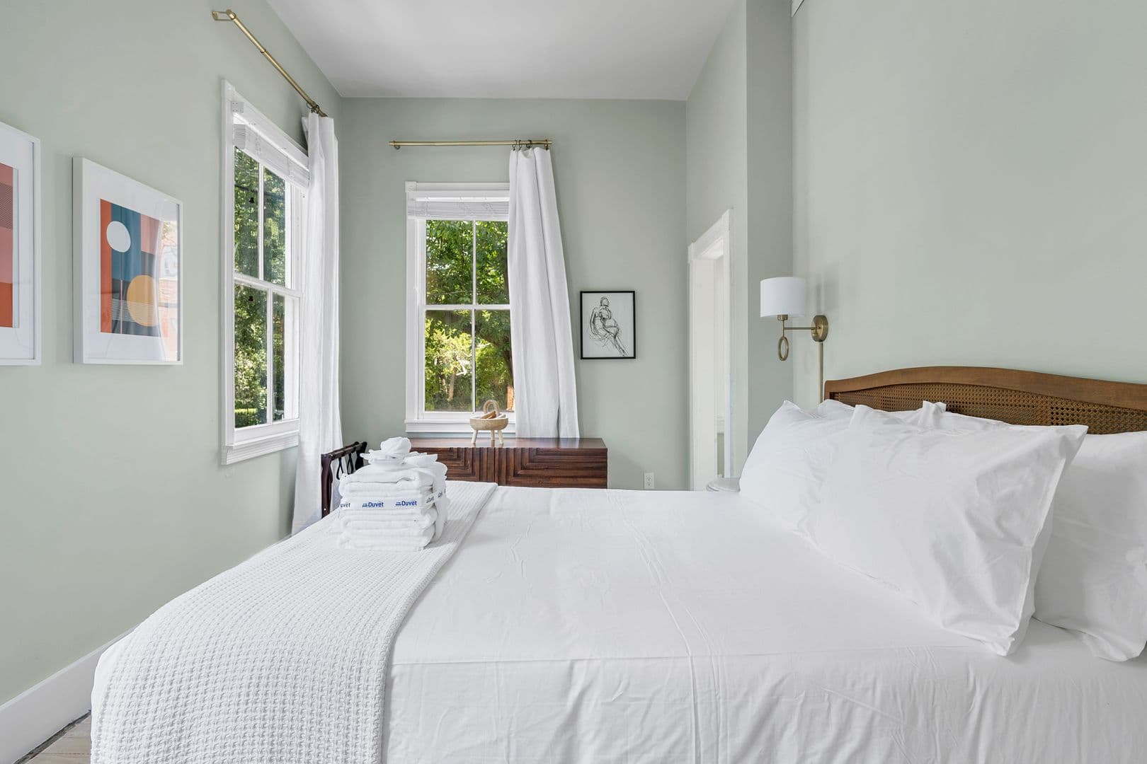 Charleston House: 65 Vanderhorst Street