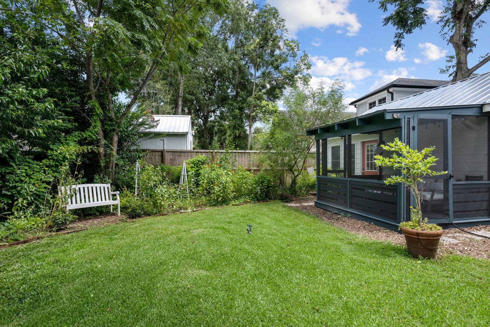Charleston House: 134 Sans Souci Street