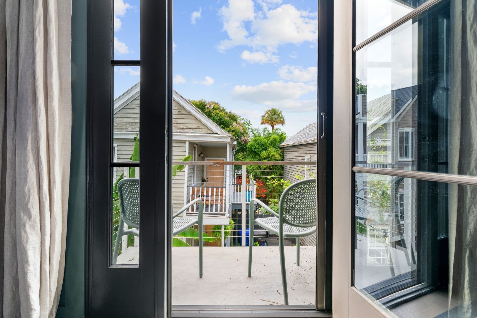 Charleston House: 7 Carrere Court
