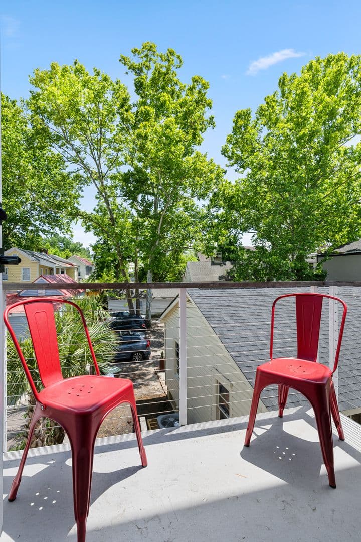 Charleston House: 3 Carrere Court
