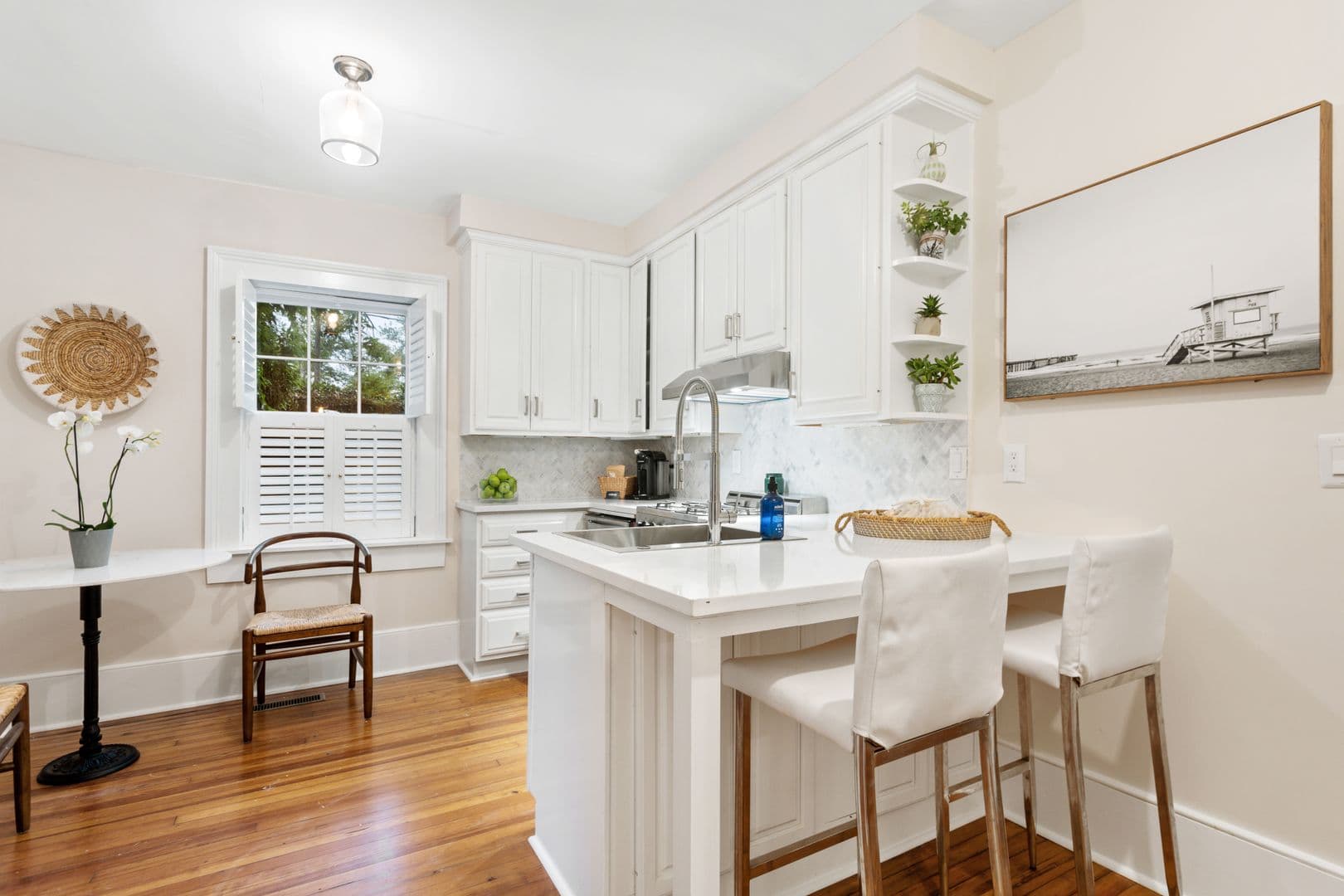 Charleston House: 28 Chapel Street, Suite 2