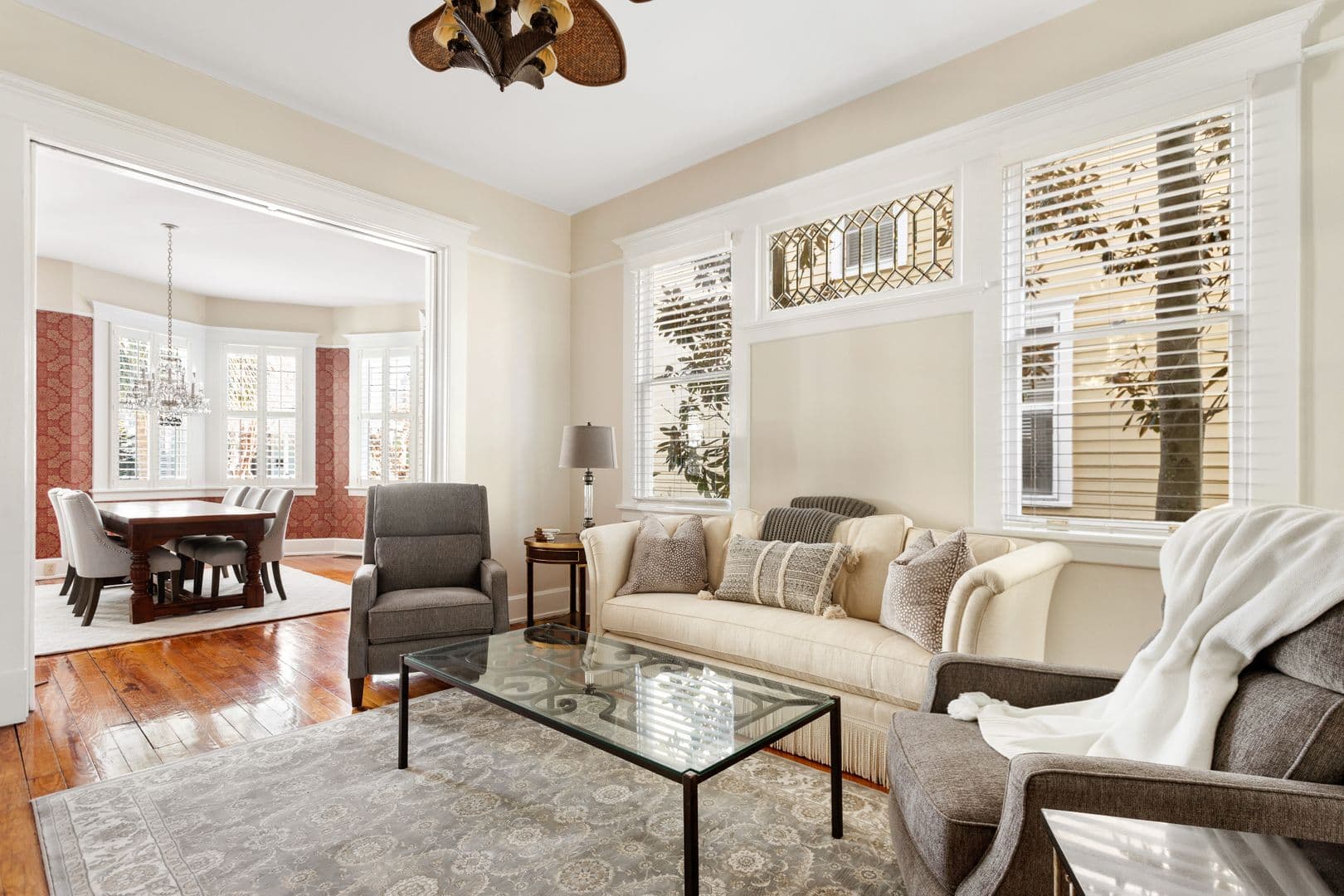 Charleston House: 5 Colonial Street