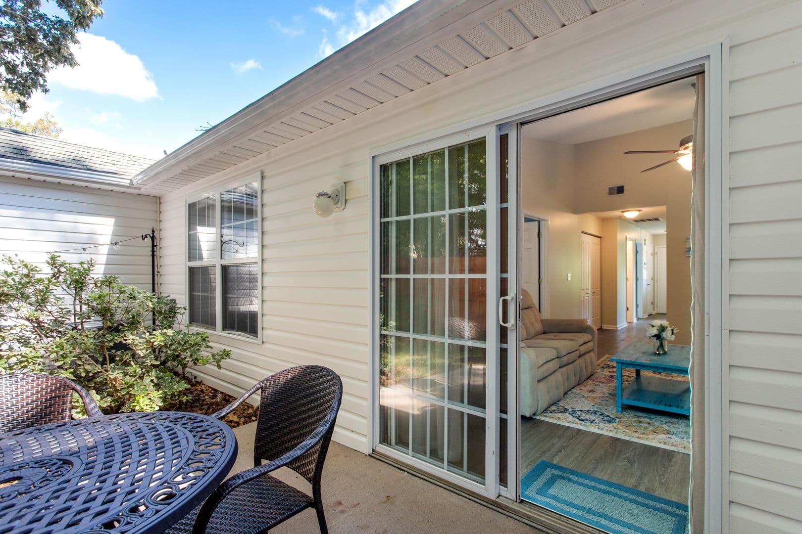 James Island House: 1361 Pinnacle Lane