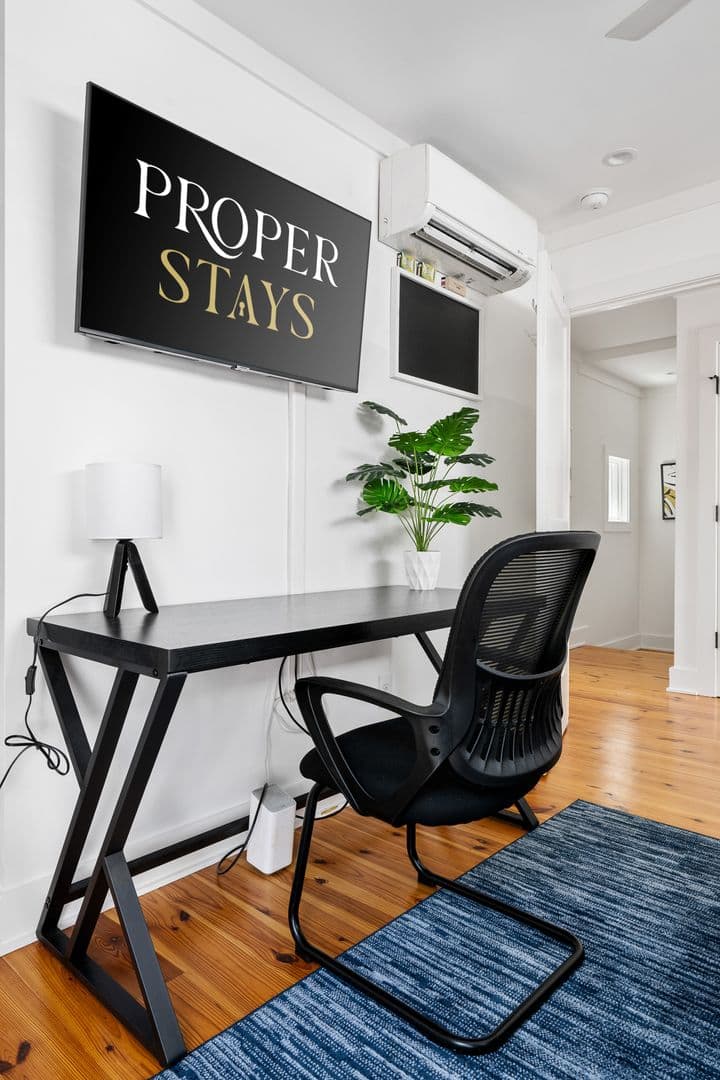 Charleston House: 3 Carrere Court