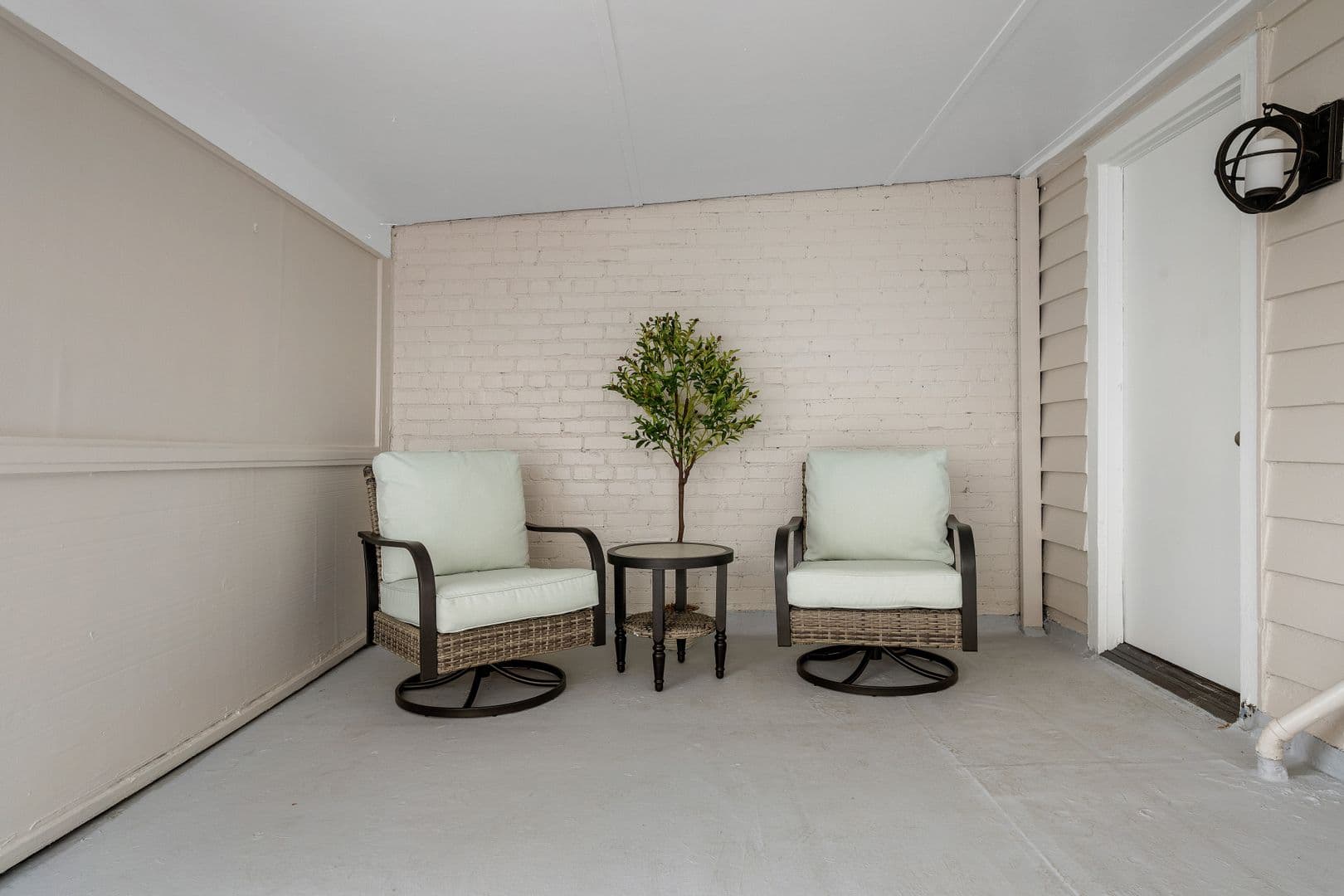 Charleston House: 460 Meeting Street