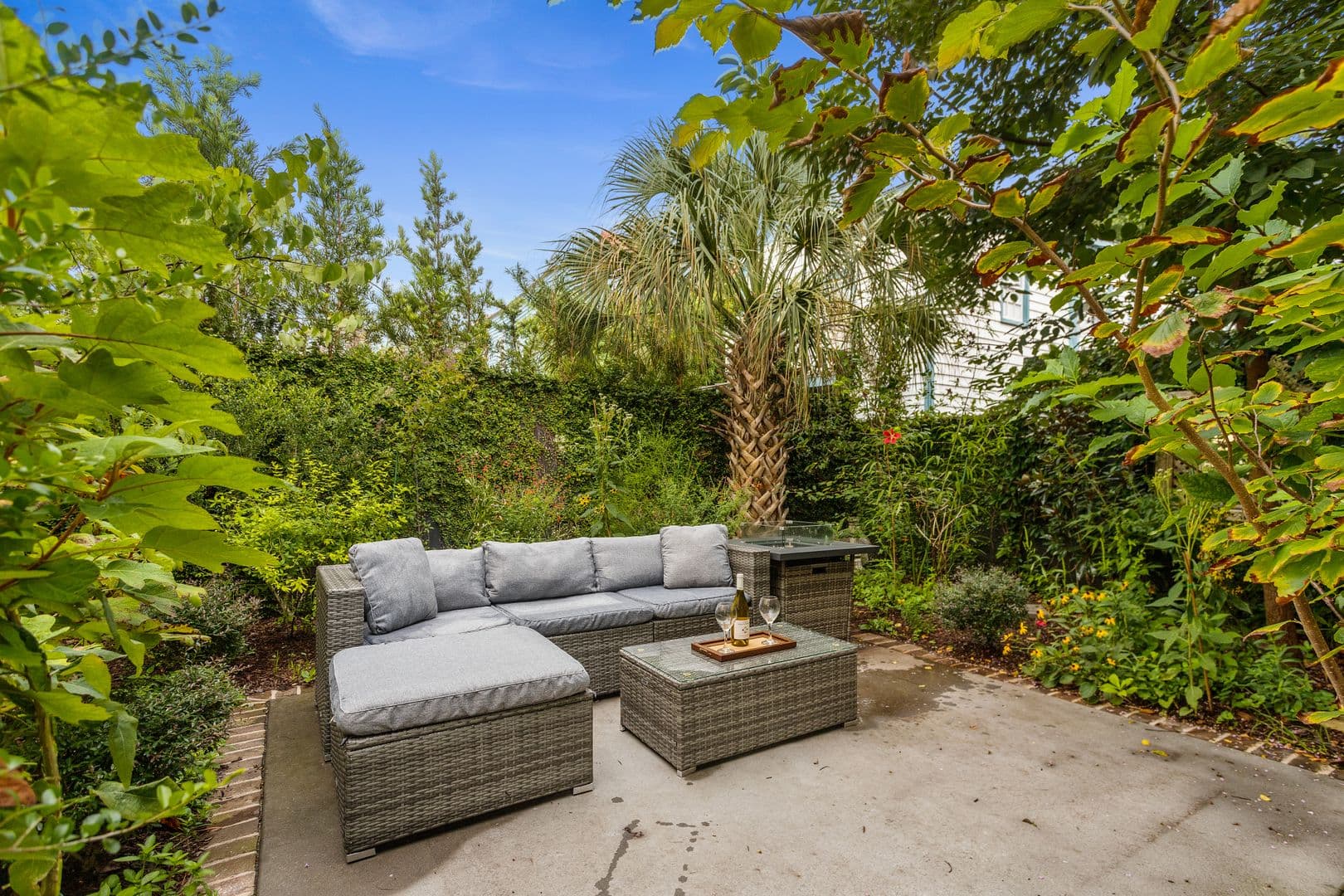 Charleston House: 4 Ashe St. Unit D