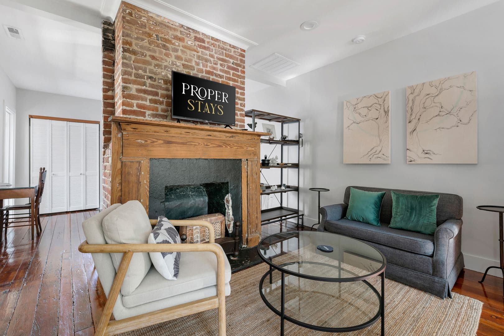 Charleston House: 18 Bogard Street