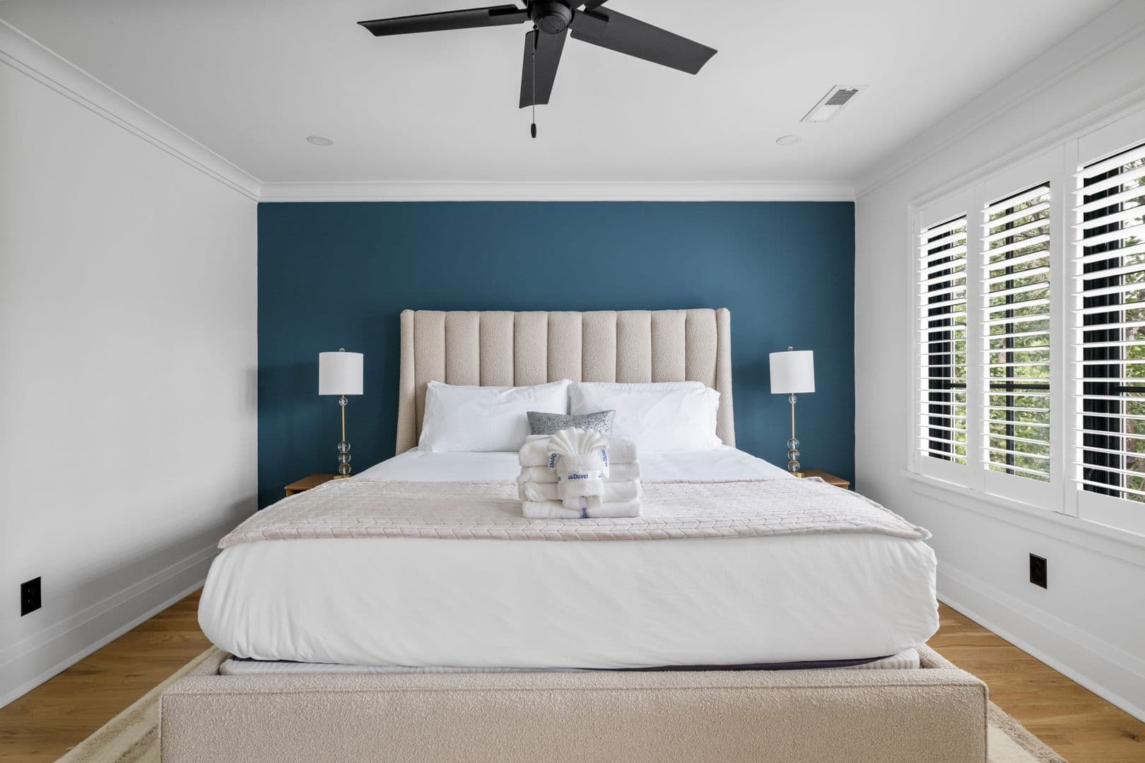 Charleston House: 5 1/2 Bennett Street