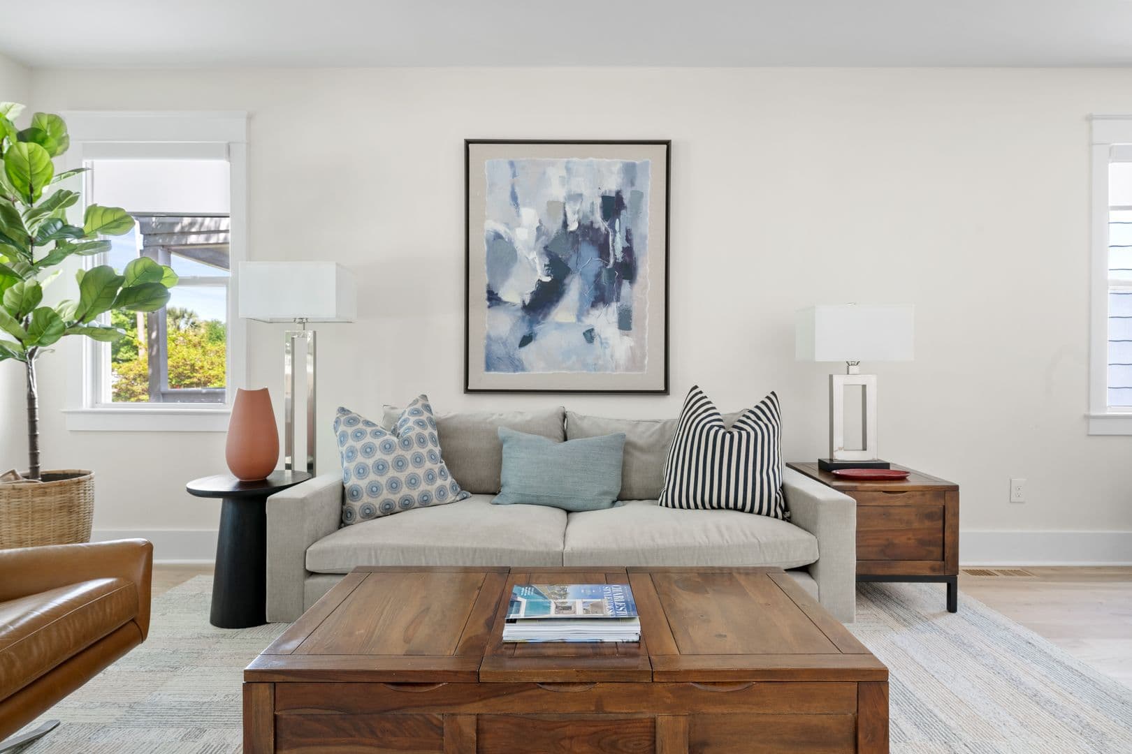 Charleston House: 191 W. Poplar Street