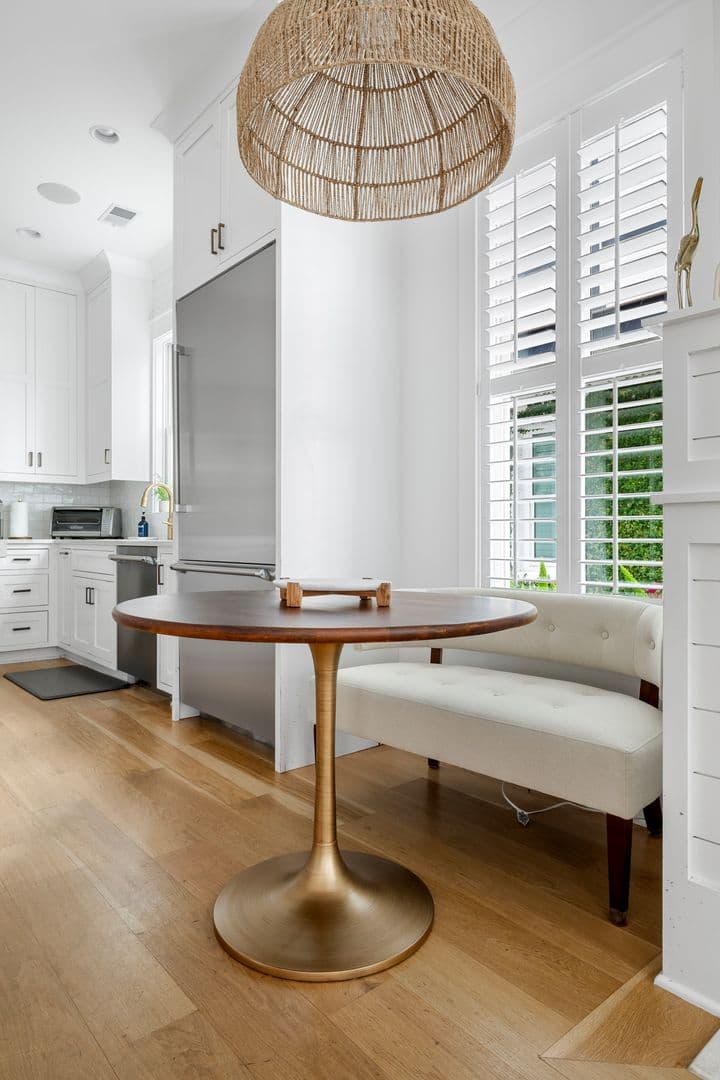 Mount Pleasant House: 412 Rose Wilder Lane