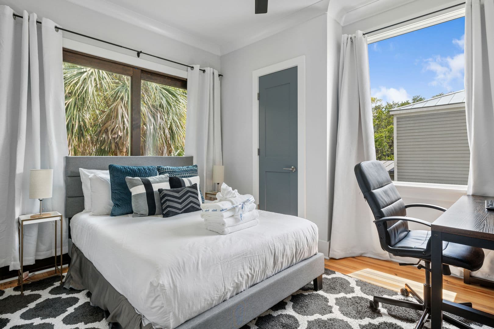 Charleston House: 21 Charlotte Street