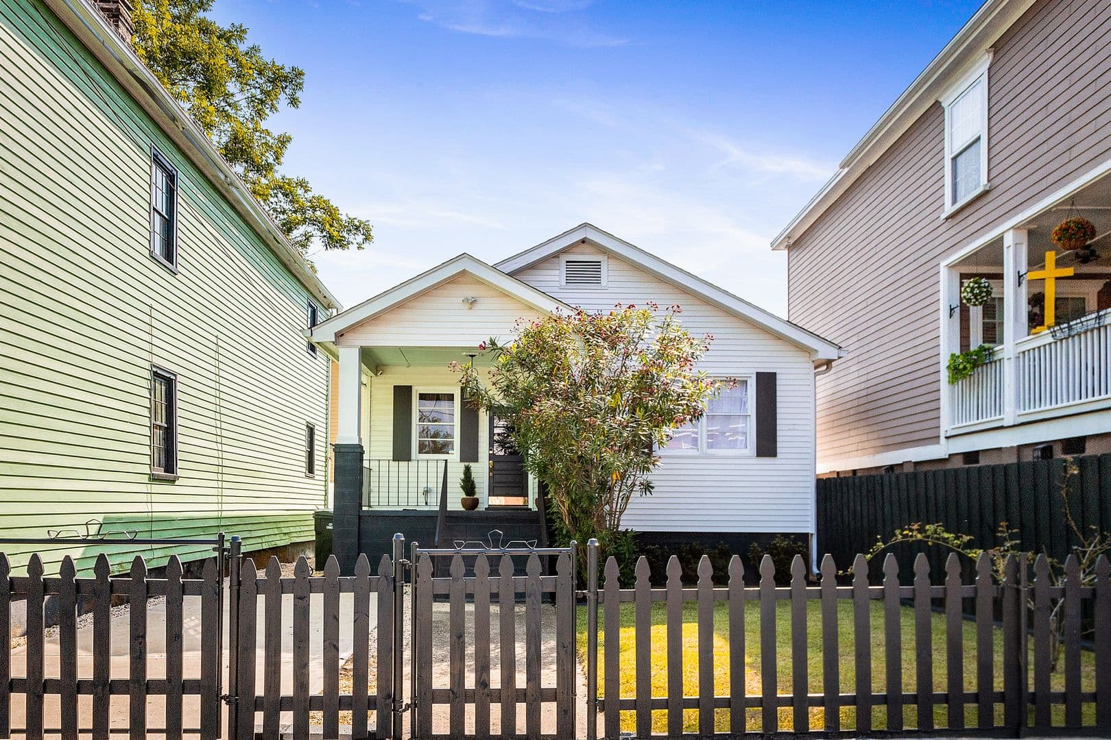 Charleston House: 19 Aiken St.