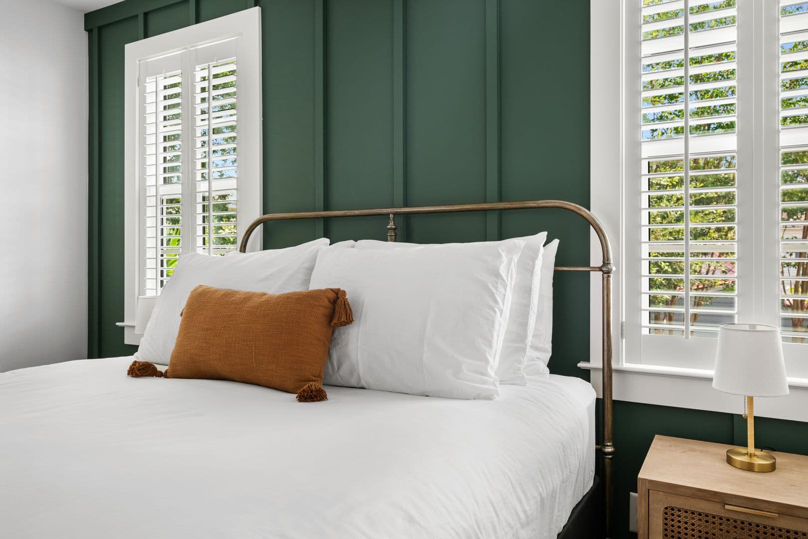 Charleston House: 2 1/2 Larnes Street