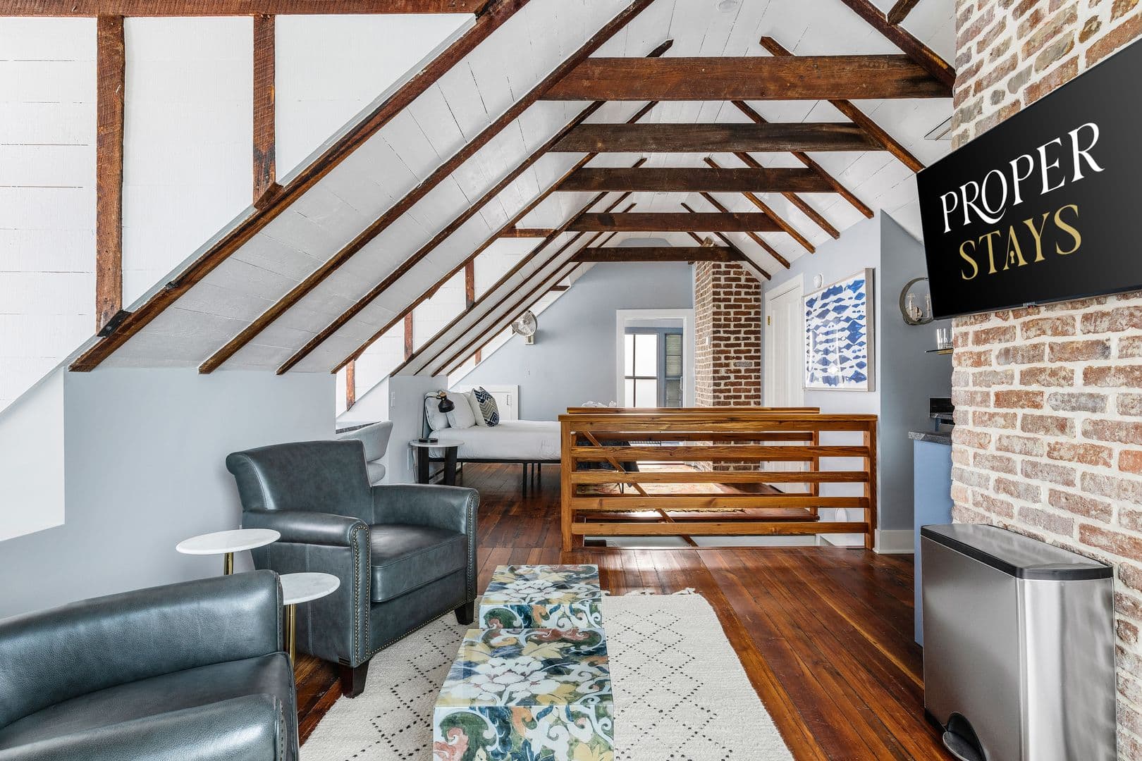 Charleston House: 135 Broad Street