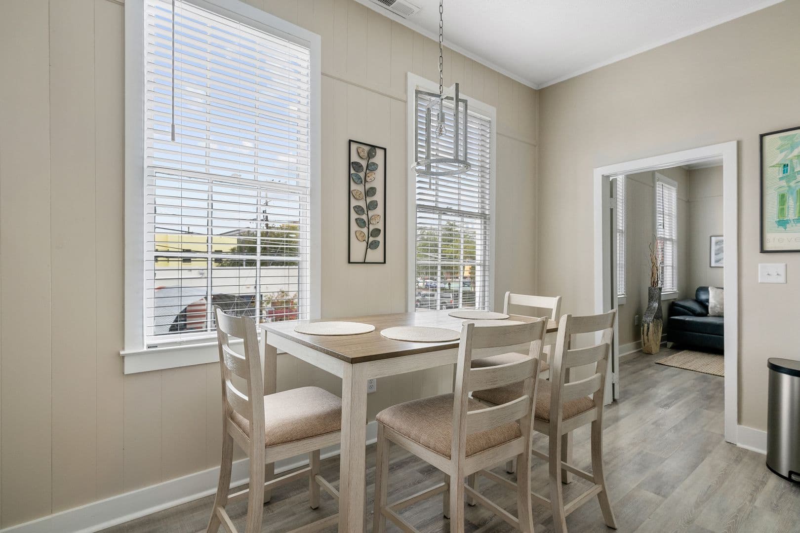 Charleston House: 460 Meeting Street