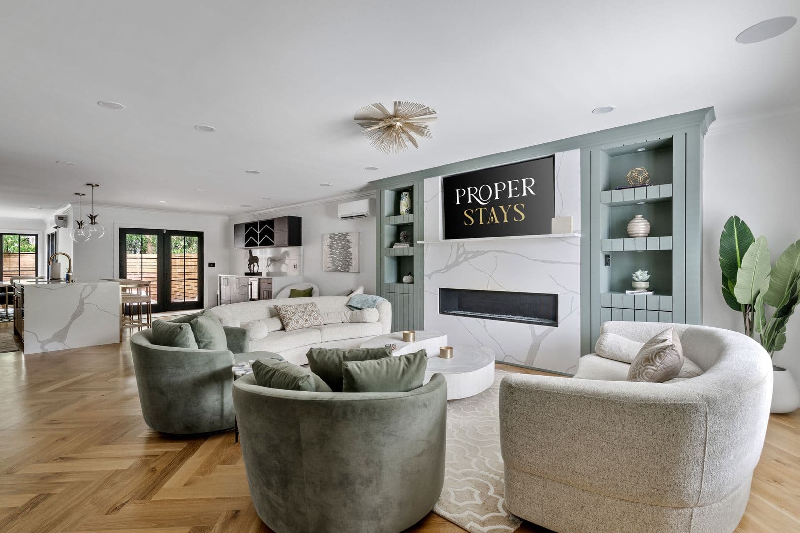 Charleston House: 5 1/2 Bennett Street